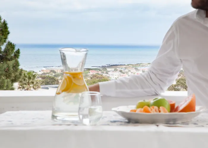 Loft With Seaview In Gordons Bay
