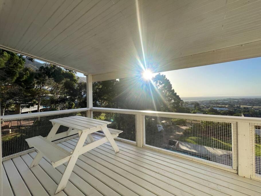 Apartment Loft With Seaview In Gordons Bay Cape Town